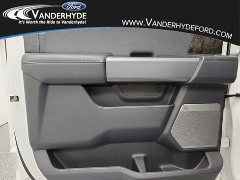 New 2025 Ford F250 Lariat w/ Lariat Ultimate Package image 10
