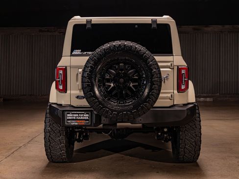 Used 2025 Ford Bronco Outer Banks image 8