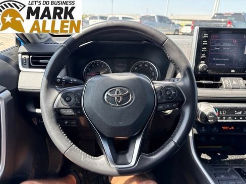 Used 2019 Toyota RAV4 XLE Premium AWD/4WD image 11