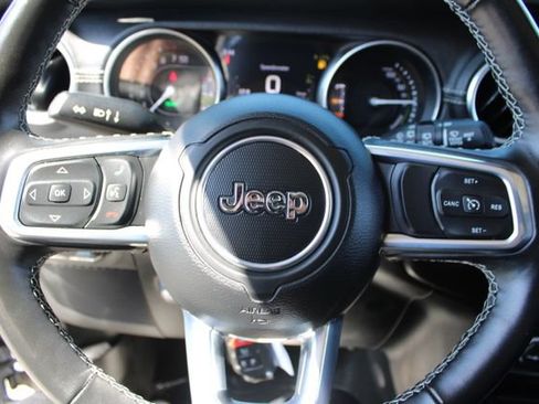 Used 2023 Jeep Wrangler Unlimited Sahara w/ Cold Weather Group AWD/4WD image 17