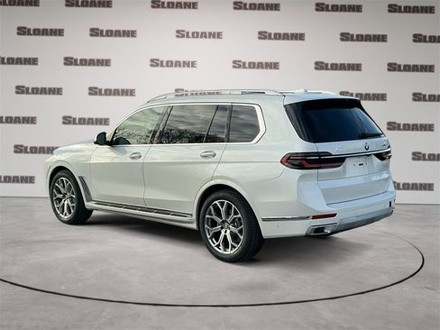 New 2026 BMW X7 xDrive40i w/ Premium Package image 3