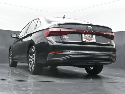 Used 2026 Volkswagen Jetta SE FWD image 37