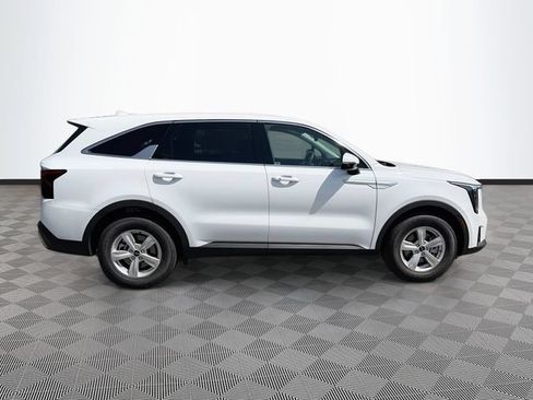New 2026 Kia Sorento LX FWD image 8