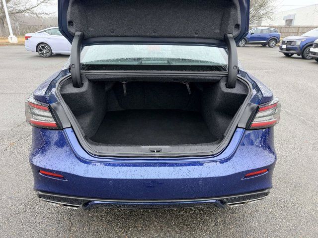 Used 2023 Nissan Maxima SL FWD image 11