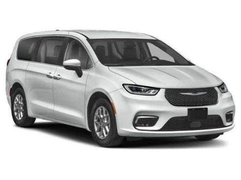 Used 2024 Chrysler Pacifica Touring-L FWD image 9