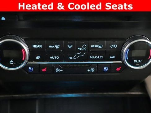 Used 2018 Ford Expedition Max Limited image 4