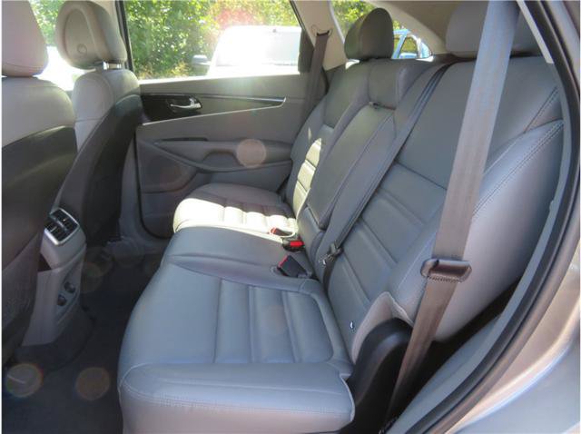 Used 2016 Kia Sorento EX AWD/4WD image 4
