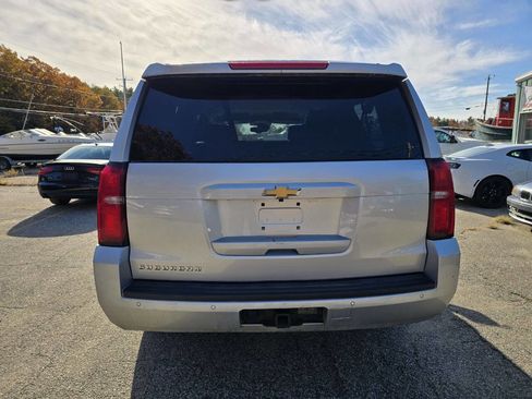 Used 2018 Chevrolet Suburban LT image 12