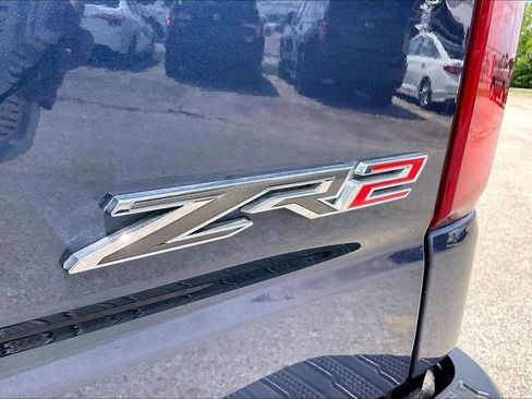 Used 2022 Chevrolet Silverado 1500 ZR2 w/ Technology Package image 18