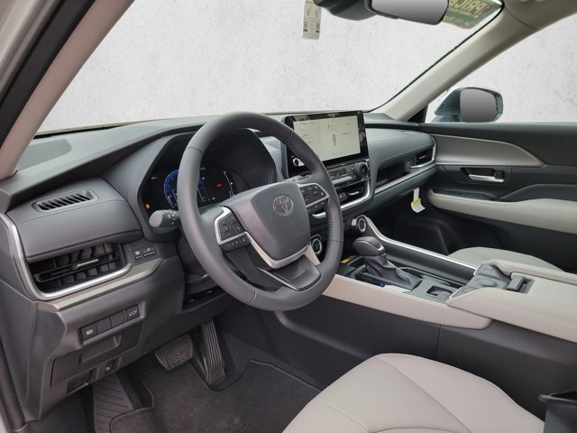 Used 2026 Toyota Grand Highlander AWD image 10