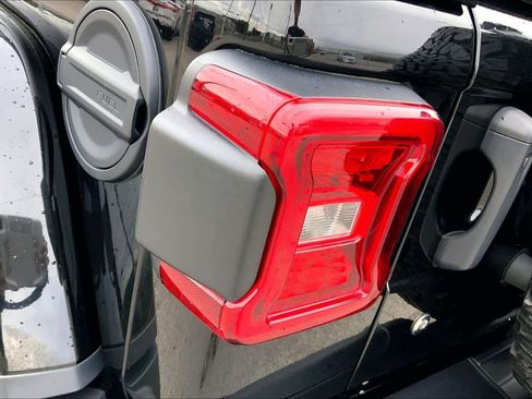 Used 2020 Jeep Wrangler Unlimited Rubicon AWD/4WD image 28