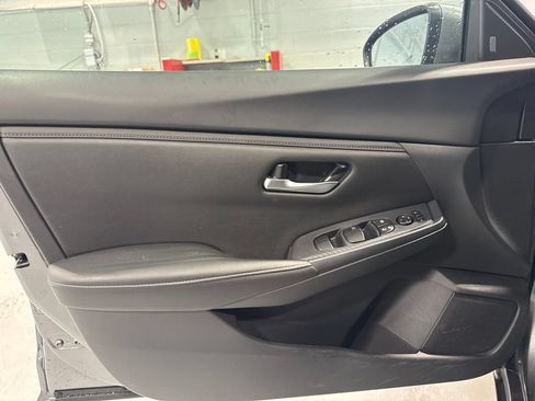 Used 2025 Nissan Sentra SV FWD image 25