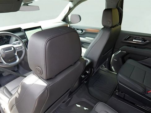 New 2026 GMC Yukon Denali image 22