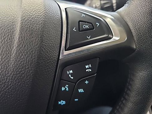 Used 2022 Ford Edge SEL w/ Convenience Package image 17