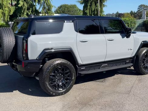 New 2026 GMC Hummer EV SUV image 75