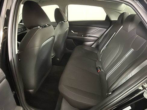 Used 2022 Hyundai Elantra SEL FWD image 31