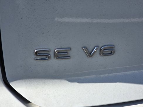 Used 2023 Volkswagen Atlas Cross Sport SE image 28