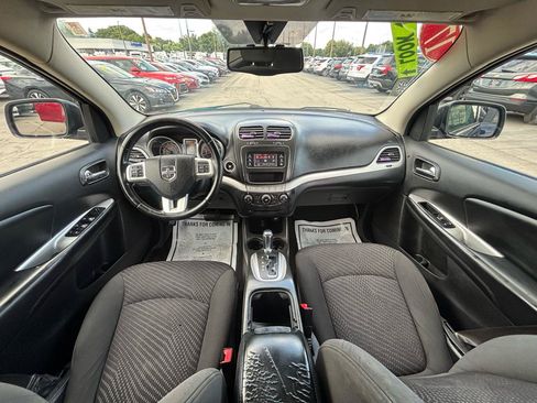 Used 2017 Dodge Journey SE w/ Flexible Seating Group FWD image 22