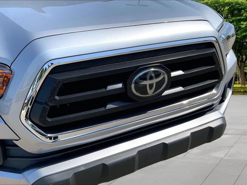 Used 2021 Toyota Tacoma SR w/ SR Convenience Package RWD image 32