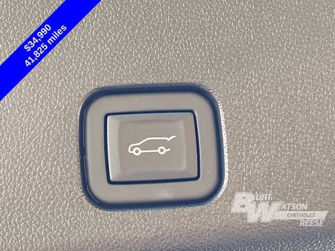 Used 2024 Chevrolet Traverse LT w/ Midnight/Sport Edition FWD image 17