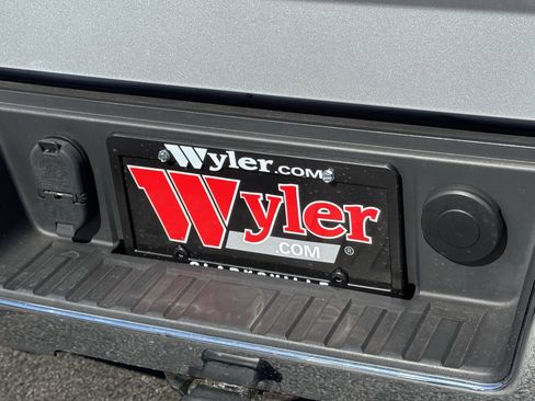 Used 2015 GMC Sierra 1500 SLE w/ SLE Value Package image 43