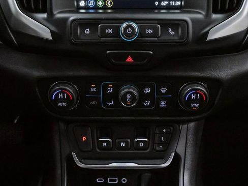 Used 2018 GMC Terrain SLE w/ Driver Convenience Package FWD image 17