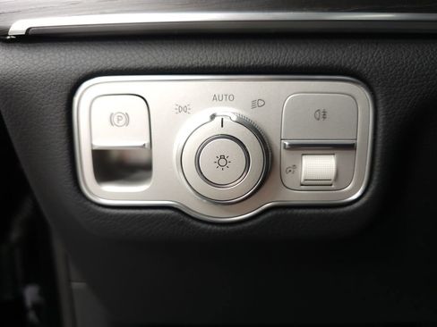 Certified 2026 Mercedes-Benz GLE 350 4MATIC image 9