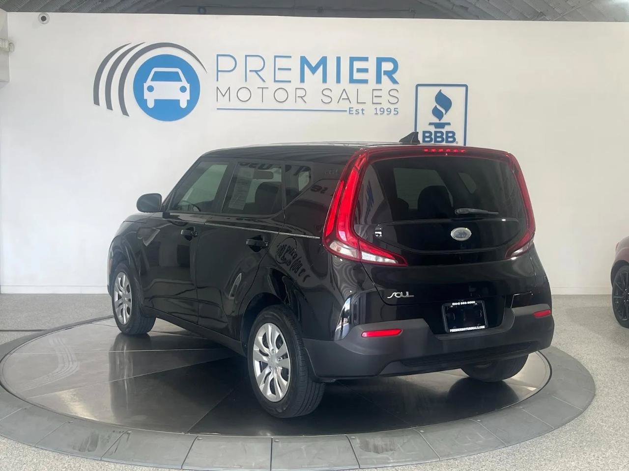 Used 2020 Kia Soul LX FWD image 3