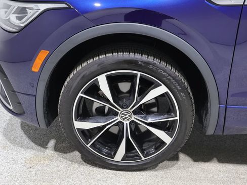 Used 2022 Volkswagen Tiguan SEL R-Line AWD/4WD image 8