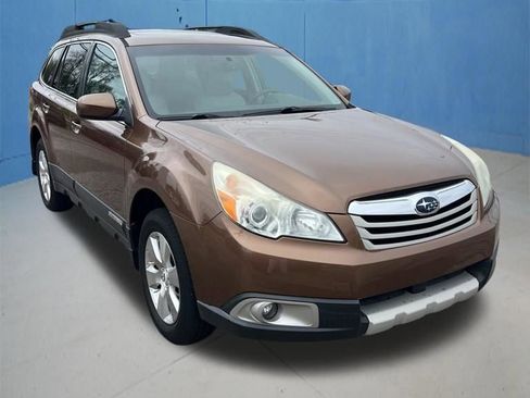 Used 2012 Subaru Outback 3.6R Limited image 1