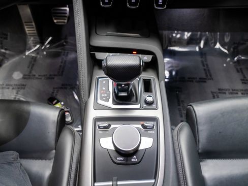 Used 2018 Audi R8 V10 w/ 20" Wheel Package RWD image 62