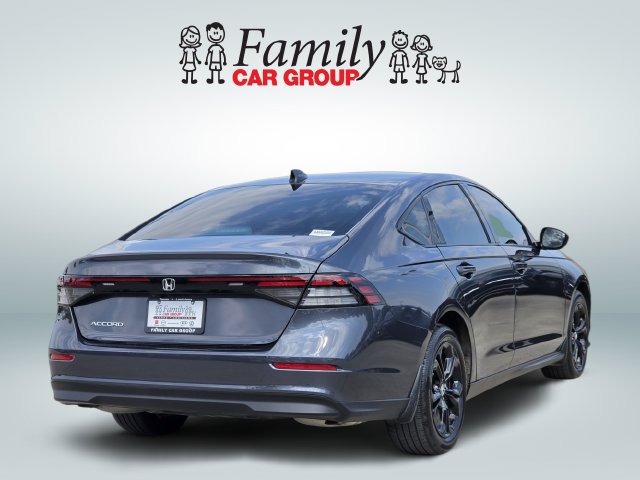 Used 2025 Honda Accord SE image 4