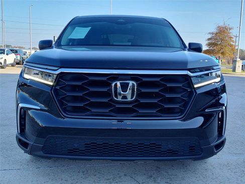 Used 2023 Honda Pilot LX image 10