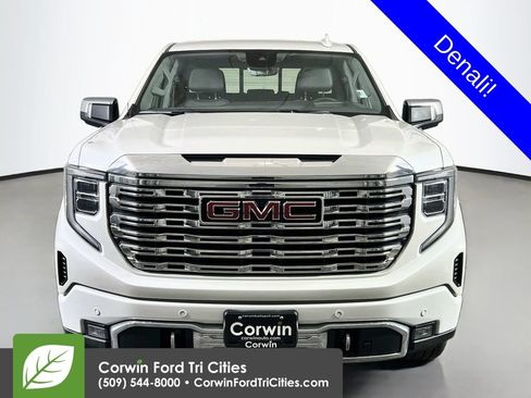 Used 2022 GMC Sierra 1500 Denali w/ Denali Reserve Package AWD/4WD image 4