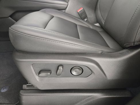 New 2026 Chevrolet Suburban LT w/ Comfort Package RWD image 25