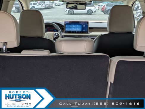 New 2025 Lincoln Corsair Grand Touring image 12