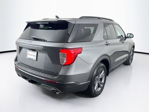 Used 2023 Ford Explorer XLT w/ Equipment Group 202A image 12