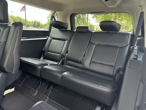 Used 2025 Ford Expedition Max Platinum w/ Driver's Package AWD/4WD image 32
