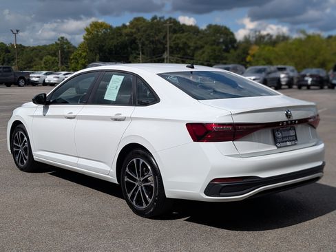 Used 2025 Volkswagen Jetta Sport FWD image 7