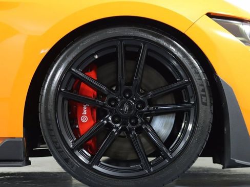 Used 2020 Ford Mustang Shelby GT500 w/ Technology Package RWD image 8