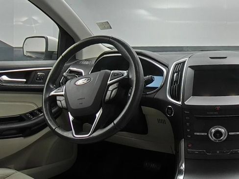 Used 2019 Ford Edge Titanium w/ Cold Weather Package AWD/4WD image 26