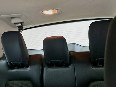 Used 2024 Nissan Pathfinder SV image 28