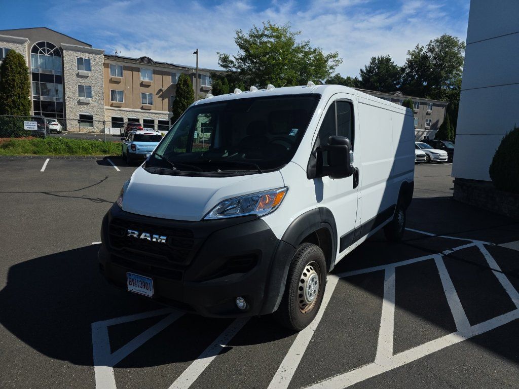 Used 2025 RAM ProMaster 2500 w/ Convenience Group FWD image 6