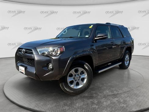 Used 2021 Toyota 4Runner SR5 Premium w/ Moonroof Package AWD/4WD image 3