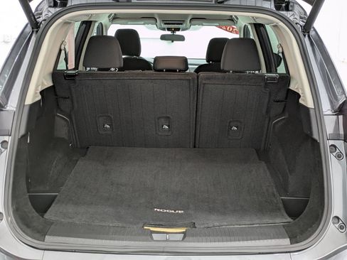 Used 2024 Nissan Rogue SV image 12