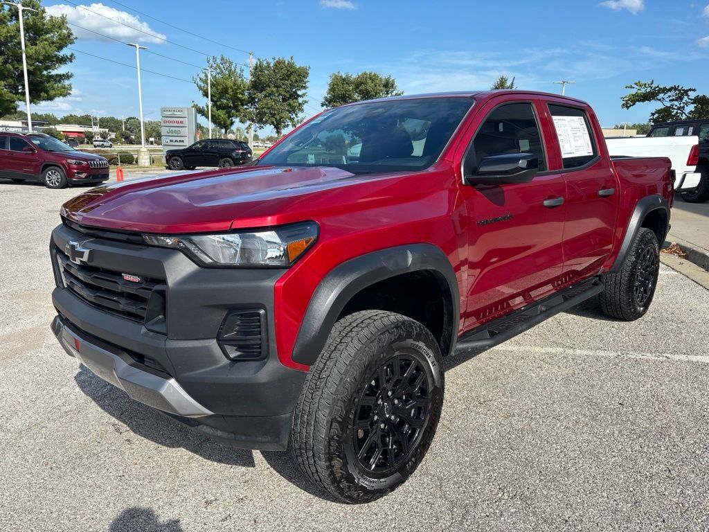 Used 2026 Chevrolet Colorado Trail Boss AWD/4WD image 4