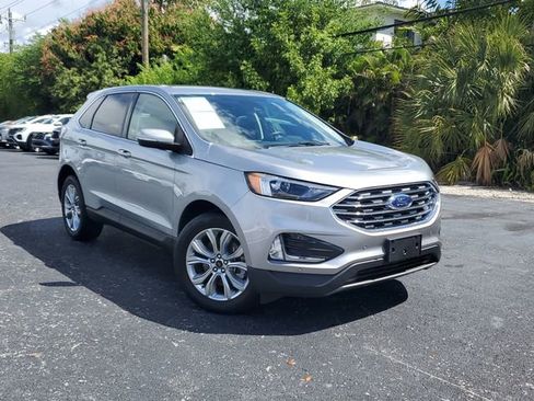 Used 2024 Ford Edge Titanium image 32
