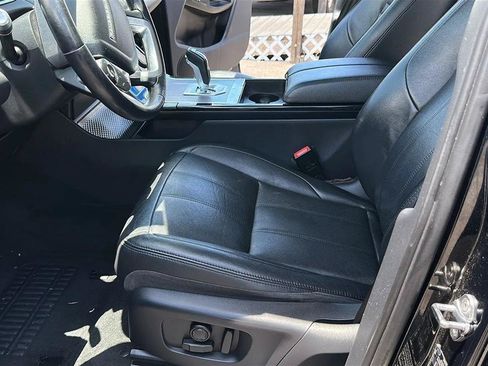 Used 2020 Land Rover Range Rover Evoque S AWD/4WD image 19