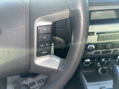 Used 2010 Ford Fusion SE image 17