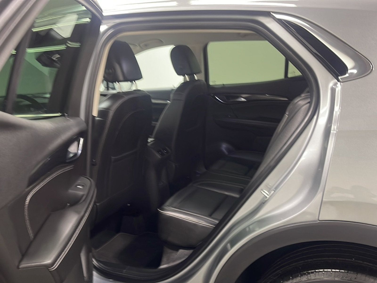 Used 2023 Buick Envision Essence AWD/4WD image 14